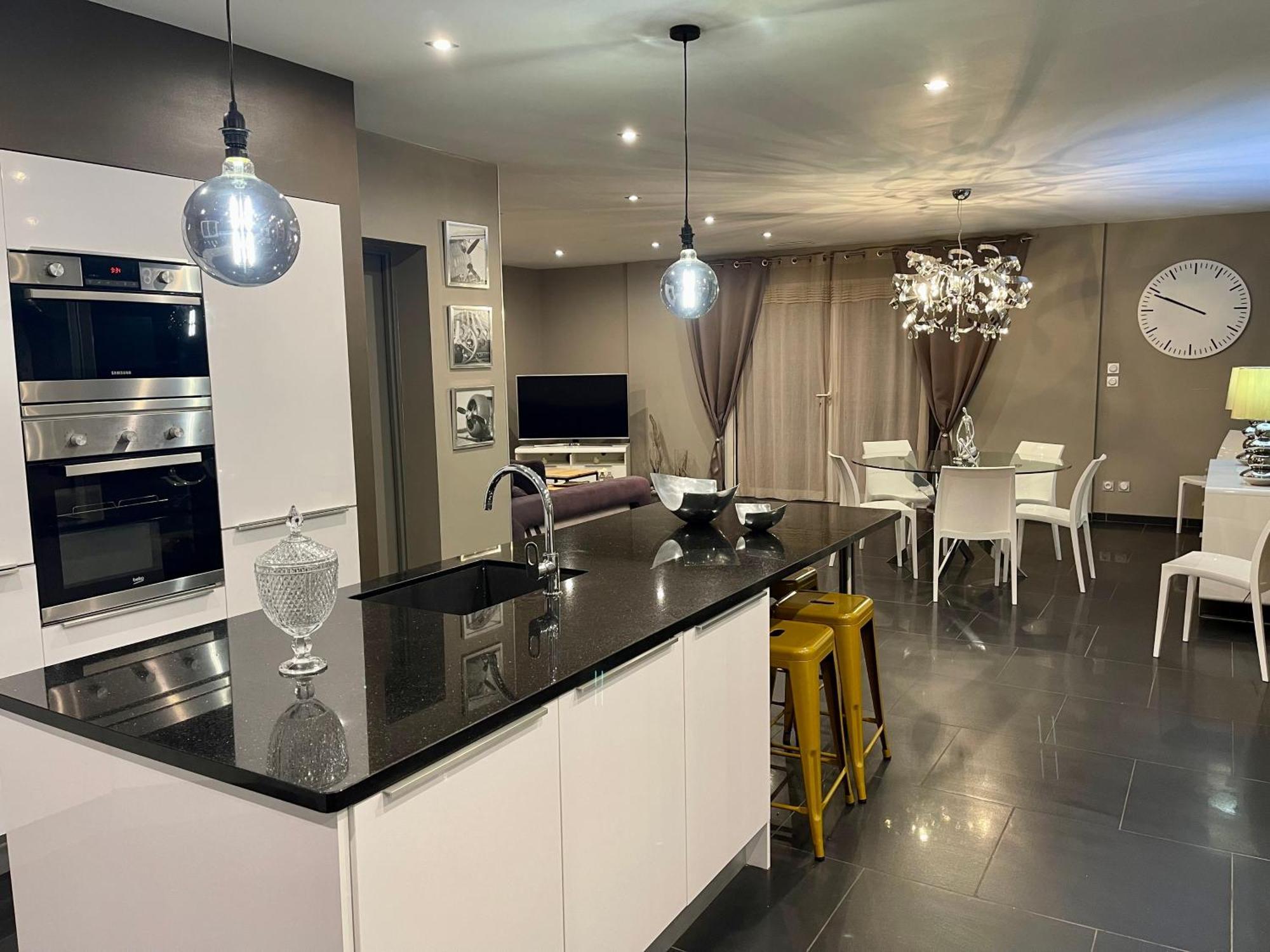 L'Oliveras Pezens ภายนอก รูปภาพ