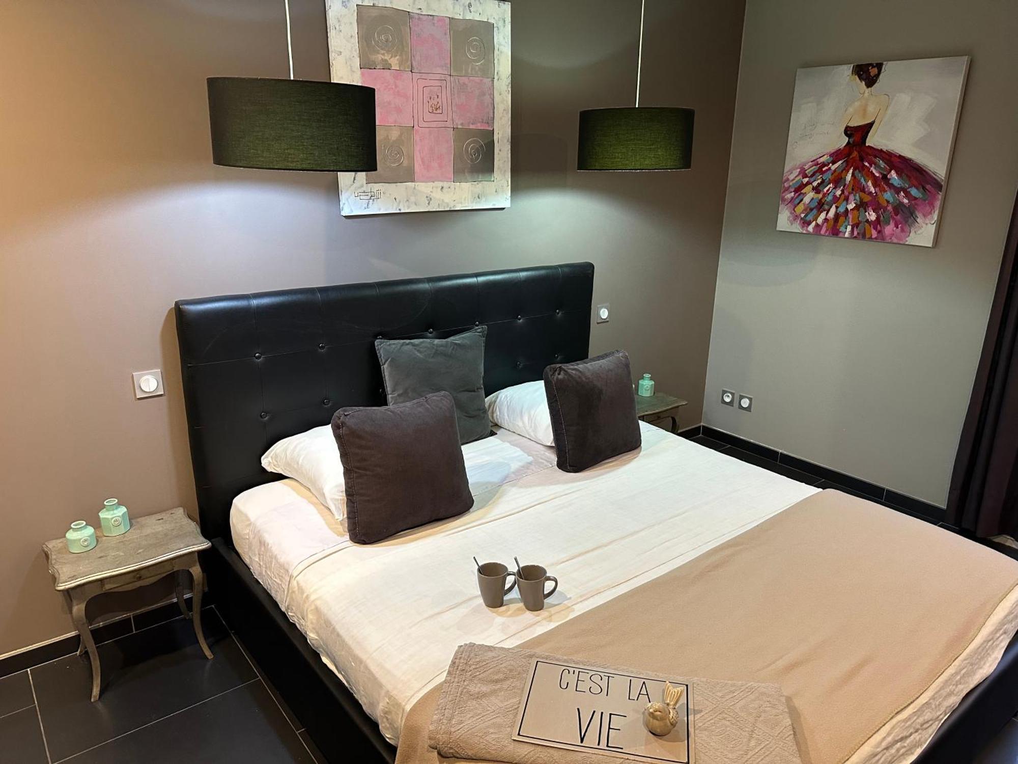 L'Oliveras Pezens ภายนอก รูปภาพ